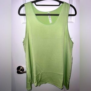 Green Fabletics Set
